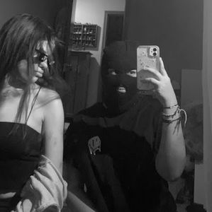 Meet your Posher, Eva